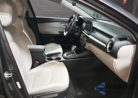 2023 Kia Forte Lxs z USA, uszkodzony, nr VIN 3KPF24AD6PE580160